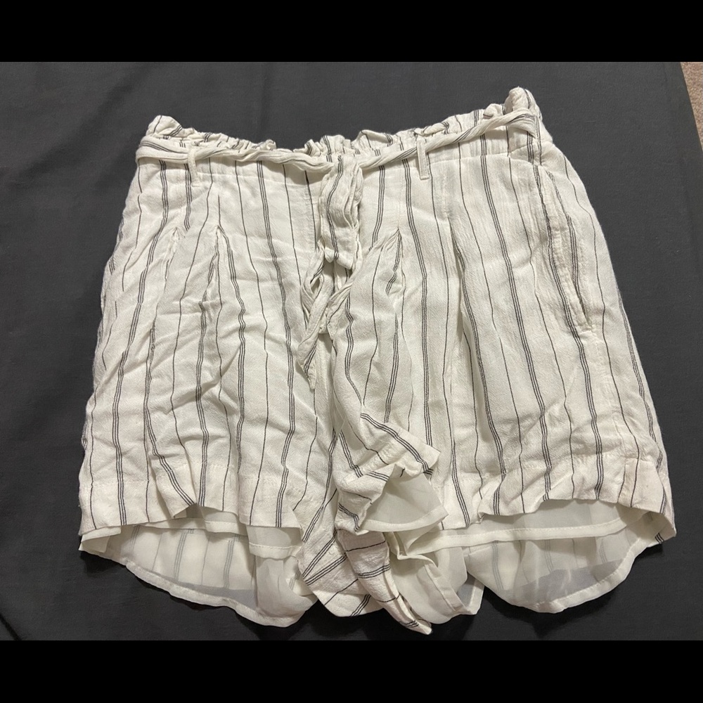 American Eagle Flowy Shorts
